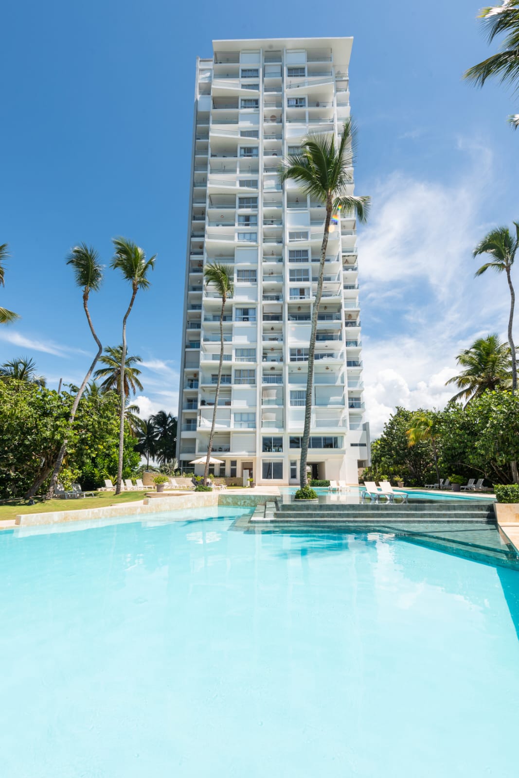 VENDO APARTAMENTO UBICADO EN JUAN DOLIO Foto 7293212-1.jpg