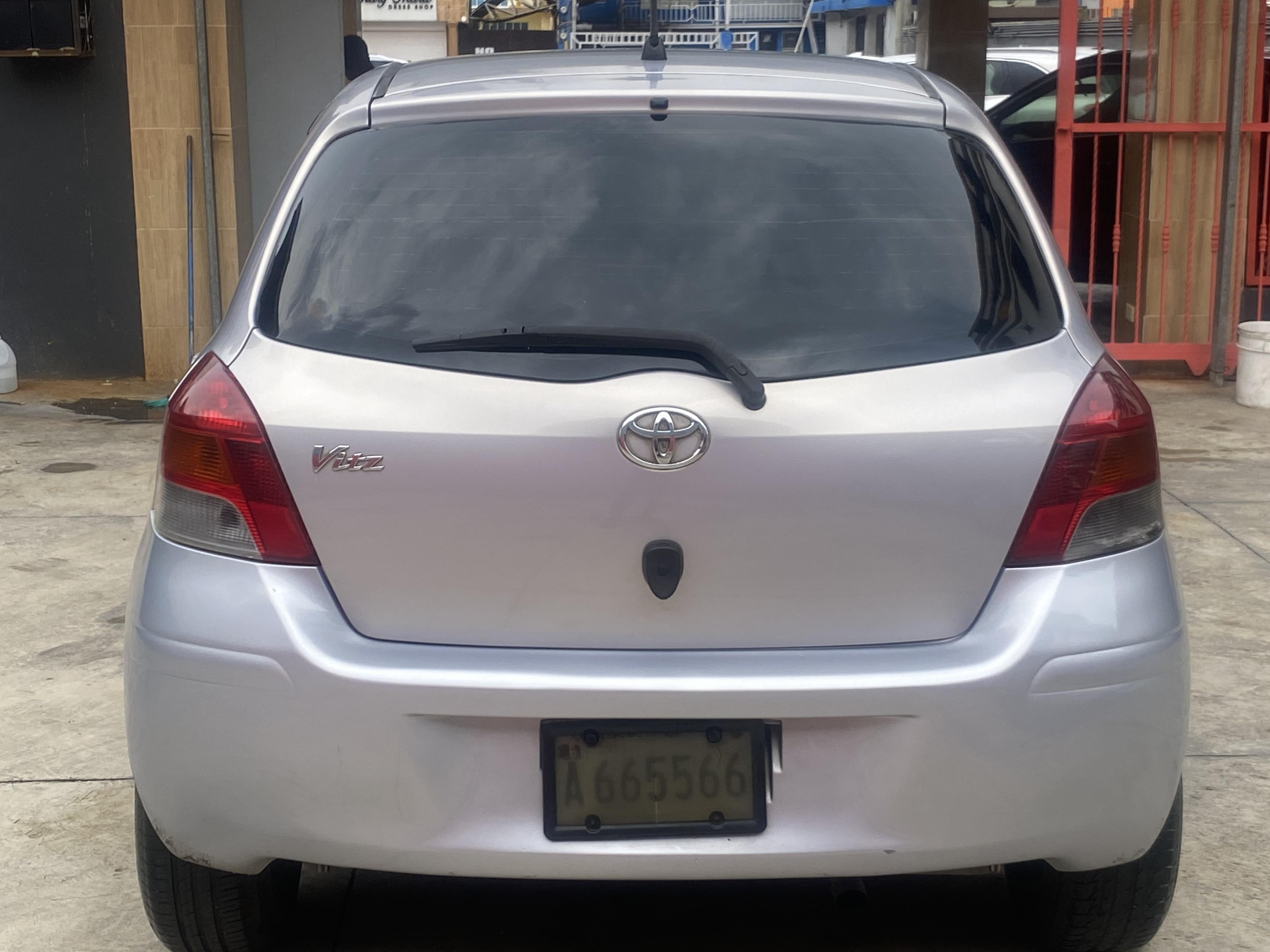 Toyota Vitz 4C 2009 Foto 7293241-4.jpg