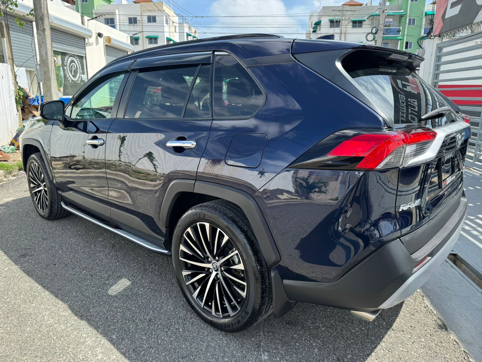 TOYOTA RAV4 2021 XLE PLUS 4X4???? en Santo Domingo Este Foto 7293427-3.jpg