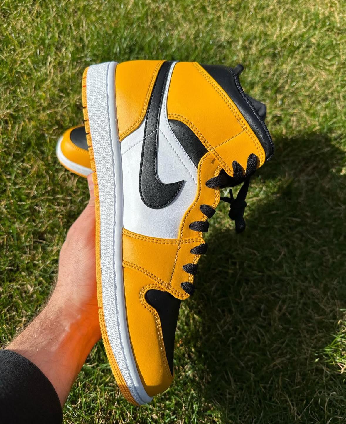 Sneakers Tenis NIKE AIR JORDAN 1 MID TAXI BLACK AND YELLOW Original Foto 7293505-4.jpg