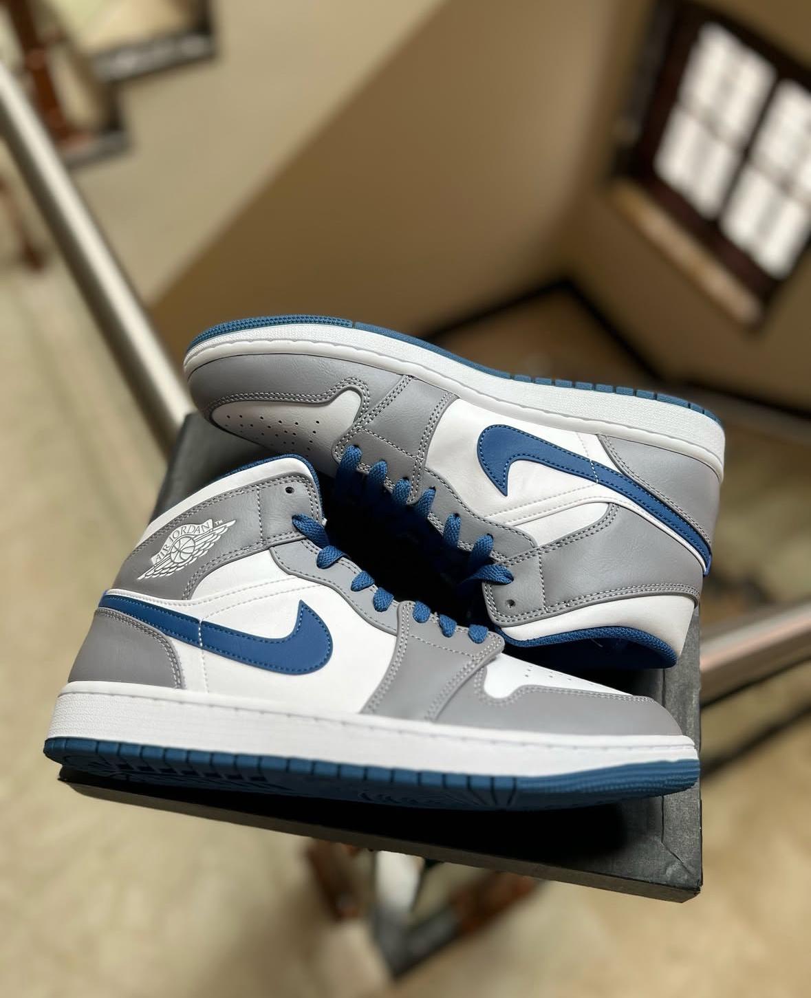 Tenis Sneakers NIKE AIR JORDAN 1 MID TRUE BLUE Original 2K26 Foto 7293524-7.jpg
