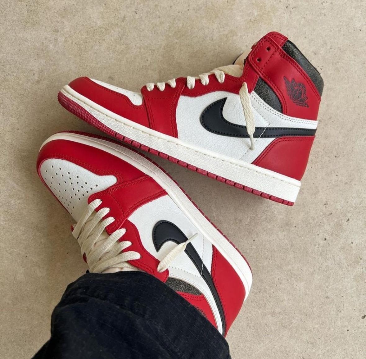Sneakers Nike Air Jordan Retro 1 Lost  Found CHICAGO Reimagined Origin Foto 7293535-1.jpg