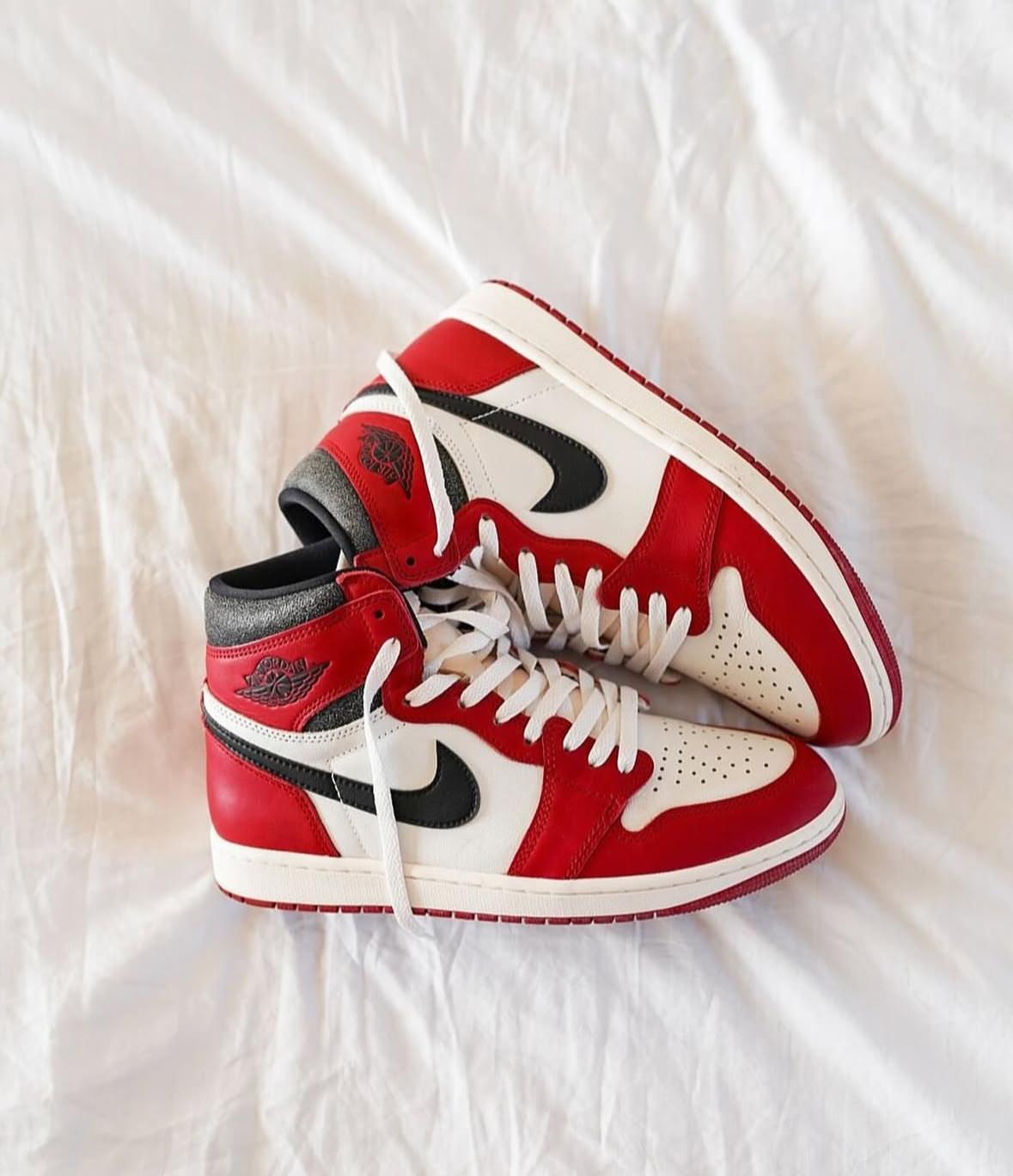 Sneakers Nike Air Jordan Retro 1 Lost  Found CHICAGO Reimagined Origin Foto 7293535-2.jpg