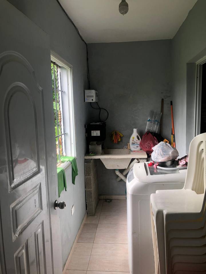 Casa en Villa Mella con amplio patio y lista para crecer Foto 7293787-6.jpg