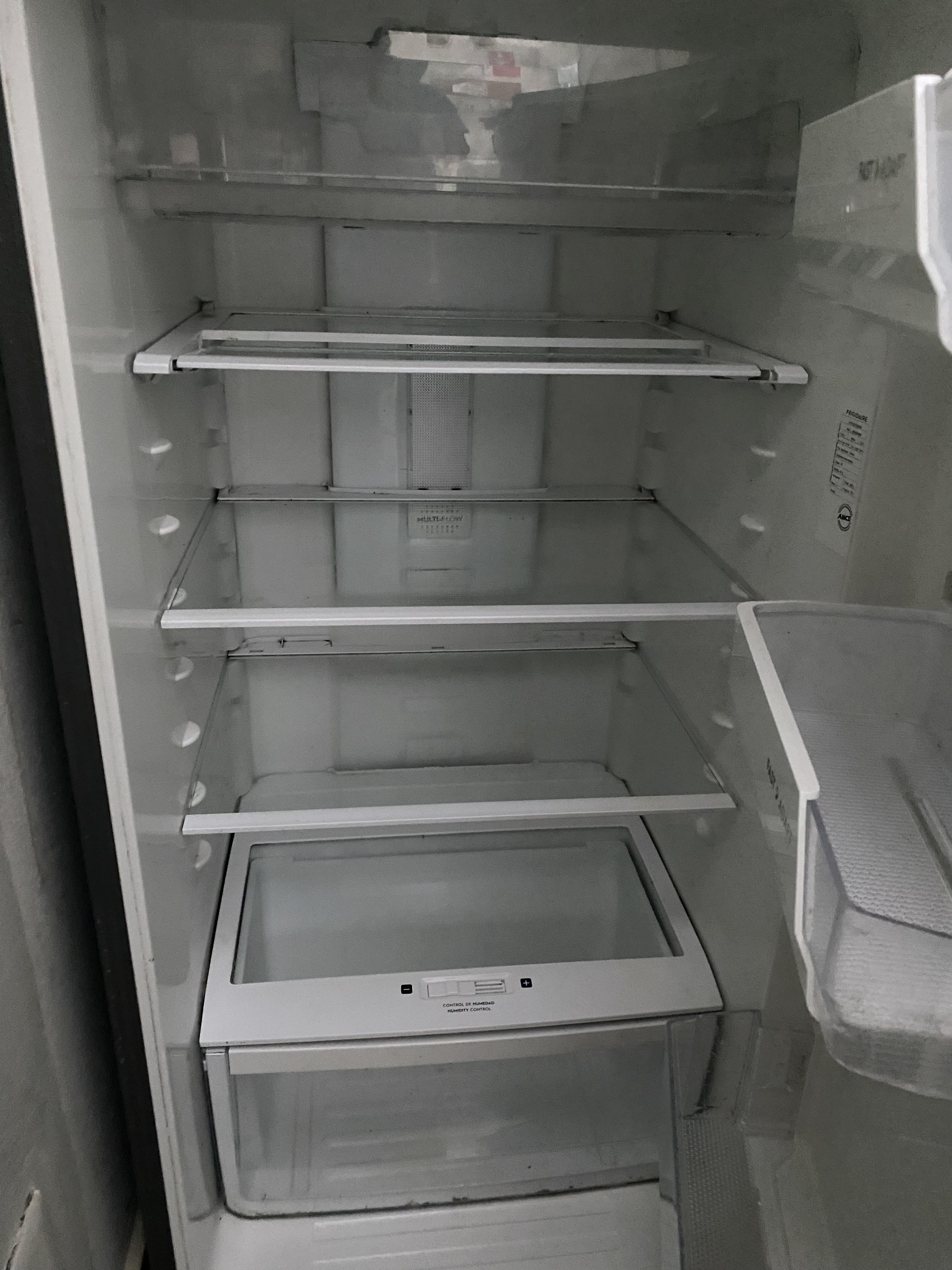 Nevera marca refrigerator Foto 7293811-5.jpg