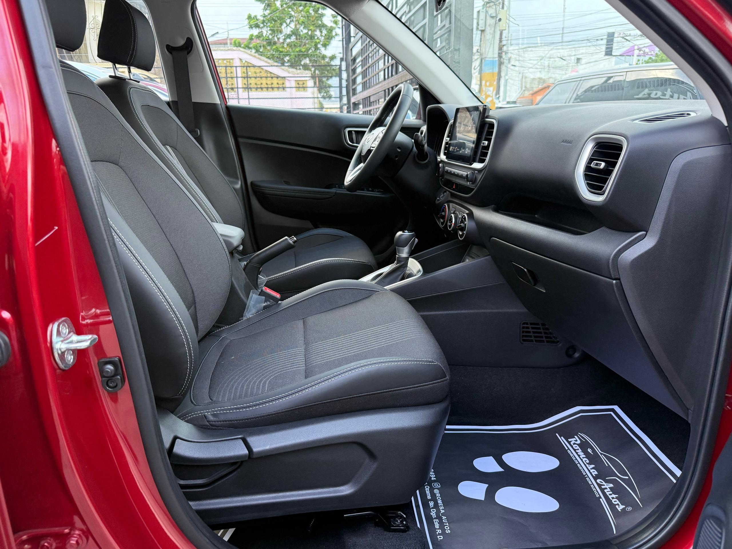 HYUNDAI VENUE FWD 2025!!! en Santo Domingo Este Foto 7293845-6.jpg