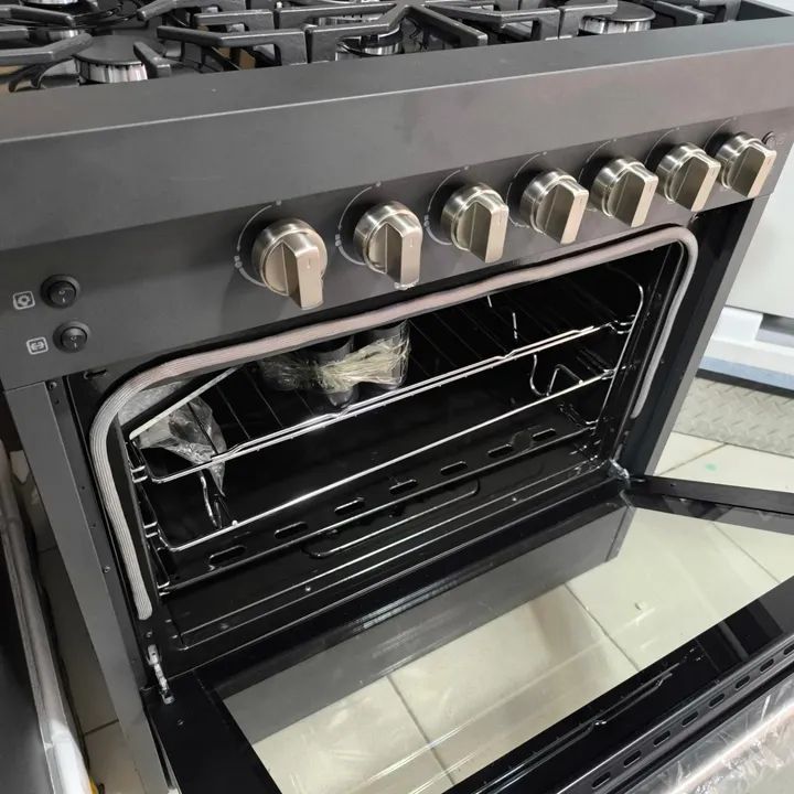 Estufa con horno de conveccion  Foto 7293848-2.jpg