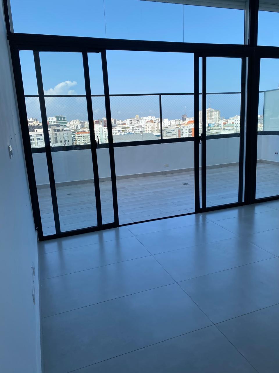 Penthouse Nuevo Amueblado en Venta en Evaristo Morales Foto 7294019-2.jpg