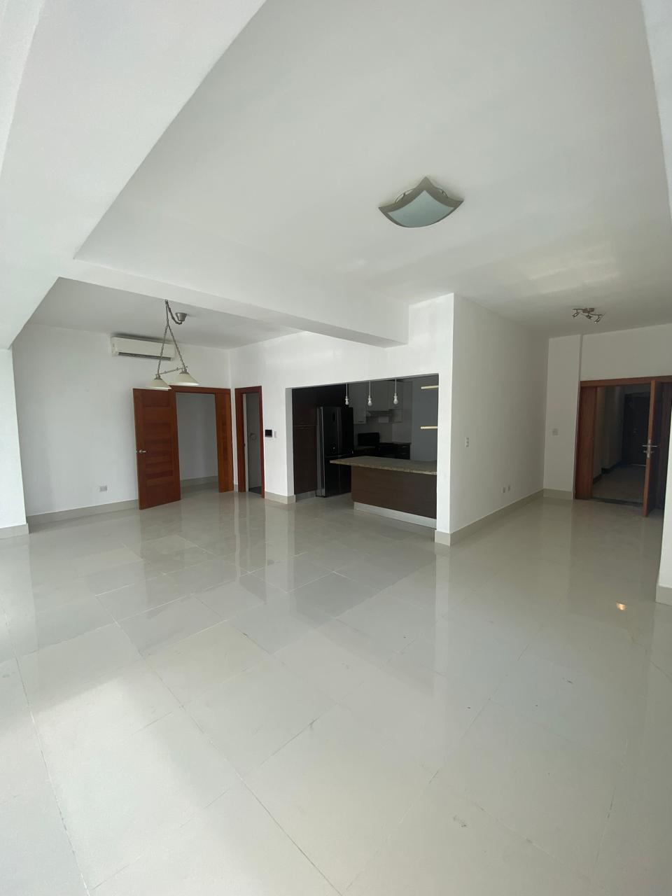 Alquiler de amplio Apartamento en Bella Vista Santo Domingo Foto 7294047-2.jpg