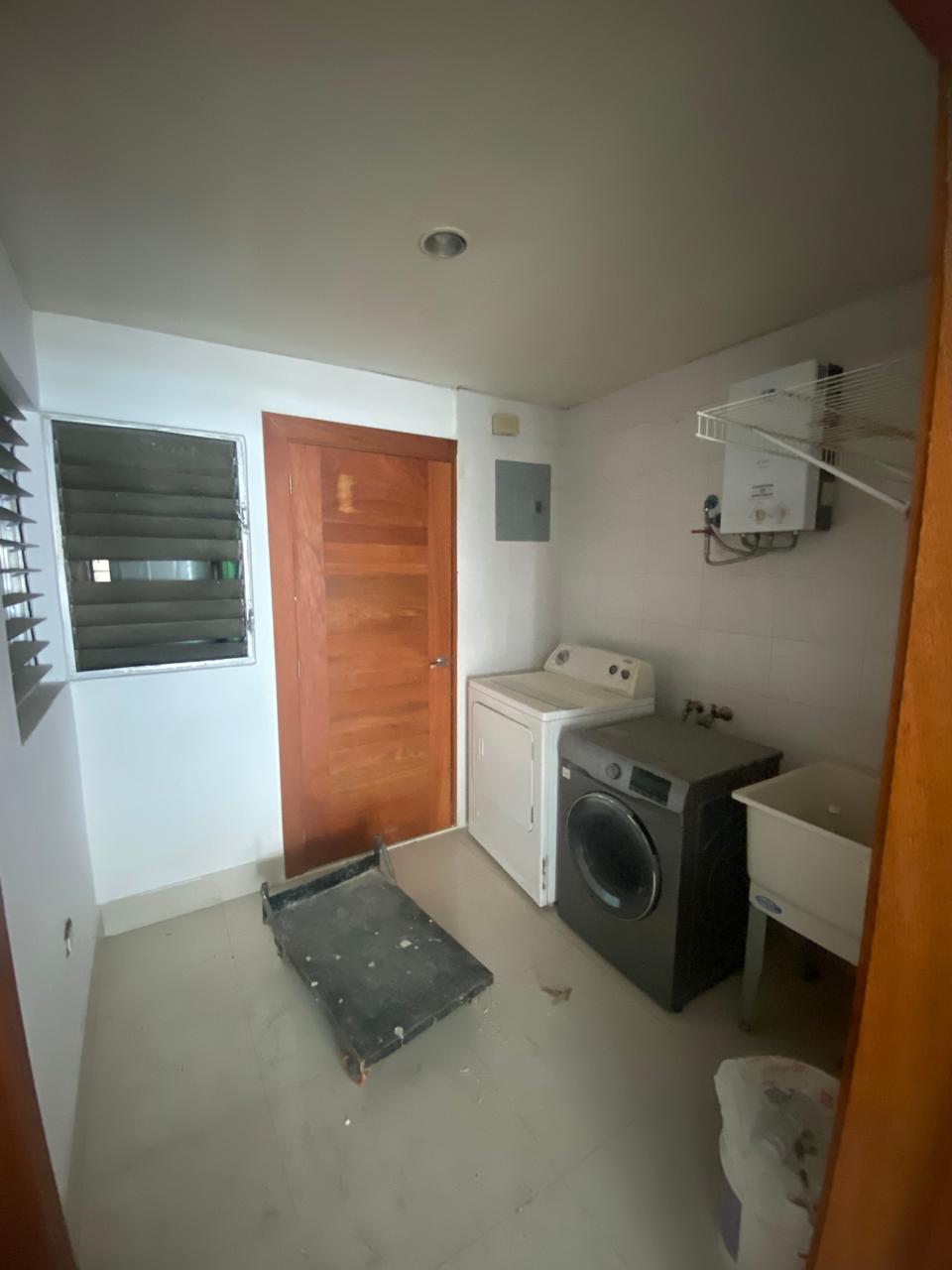 Alquiler de amplio Apartamento en Bella Vista Santo Domingo Foto 7294047-5.jpg