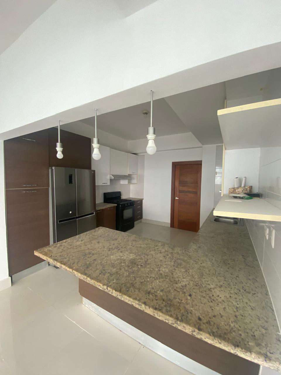 Alquiler de amplio Apartamento en Bella Vista Santo Domingo Foto 7294047-8.jpg