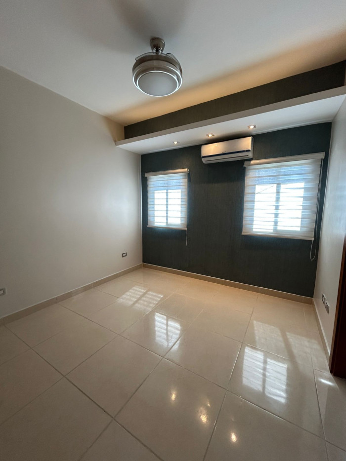 Apartamento en Alquiler 3 HABS – Evaristo Morales Santo Domingo Foto 7294072-2.jpg