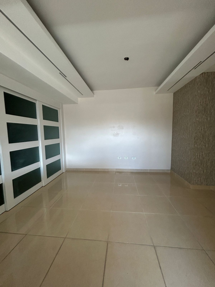 Apartamento en Alquiler 3 HABS – Evaristo Morales Santo Domingo Foto 7294072-9.jpg