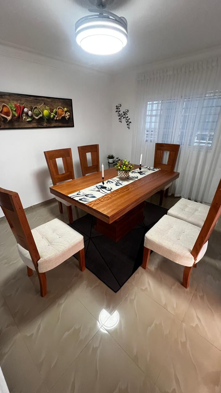 se vende comedor en caoba Foto 7294118-2.jpg