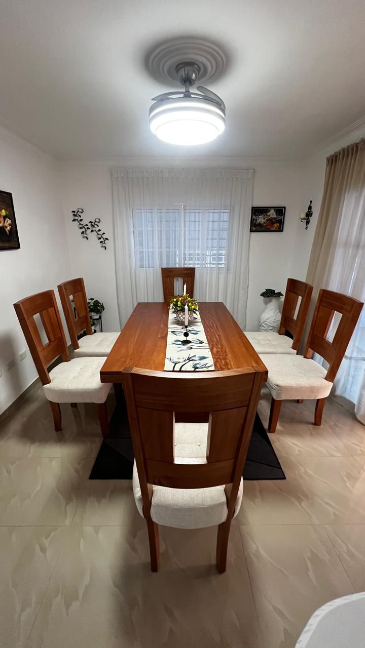se vende comedor en caoba Foto 7294118-3.jpg