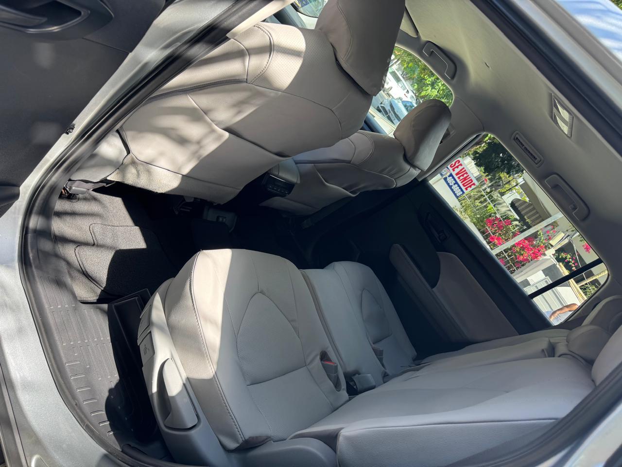 SE VENDE toyota highlander 2020 LE Foto 7294170-3.jpg