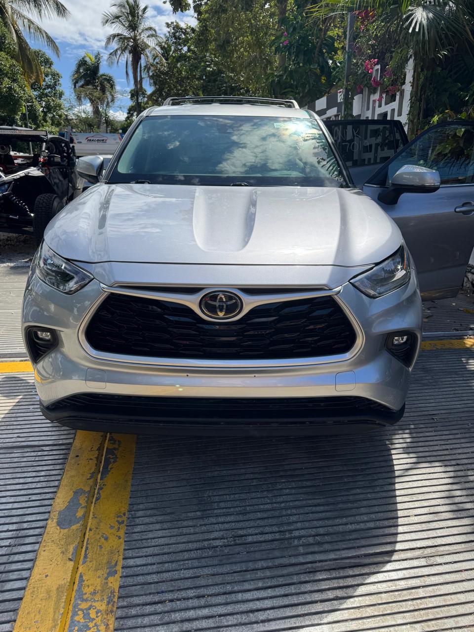 SE VENDE toyota highlander 2020 LE Foto 7294170-6.jpg