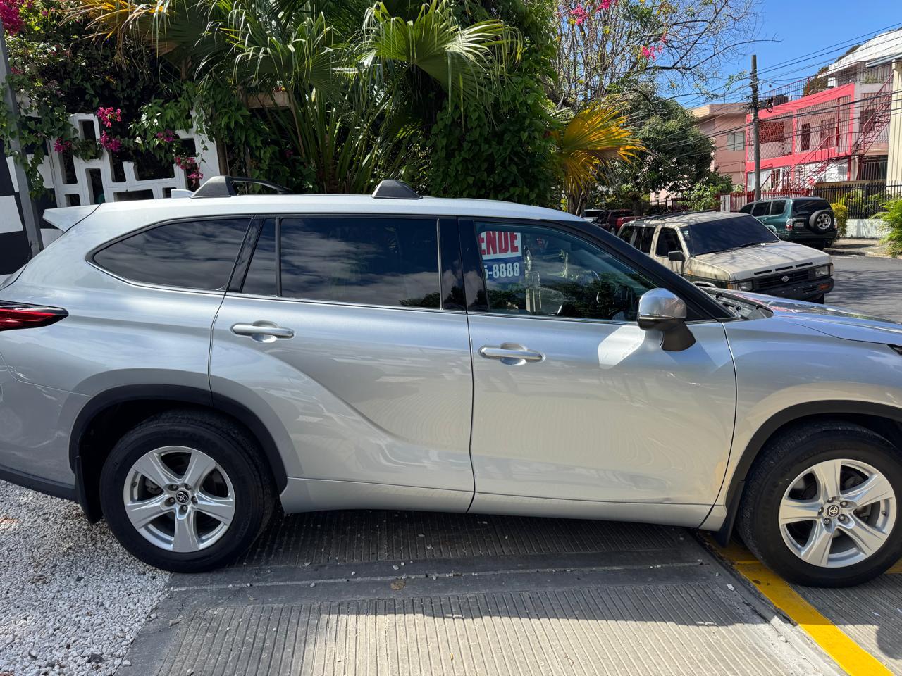 SE VENDE toyota highlander 2020 LE Foto 7294170-8.jpg