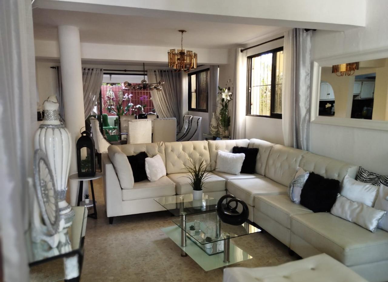 CASA DE DOS NIVELES EN BUENA VISTA -VILLA MELLA Foto 7294226-2.jpg