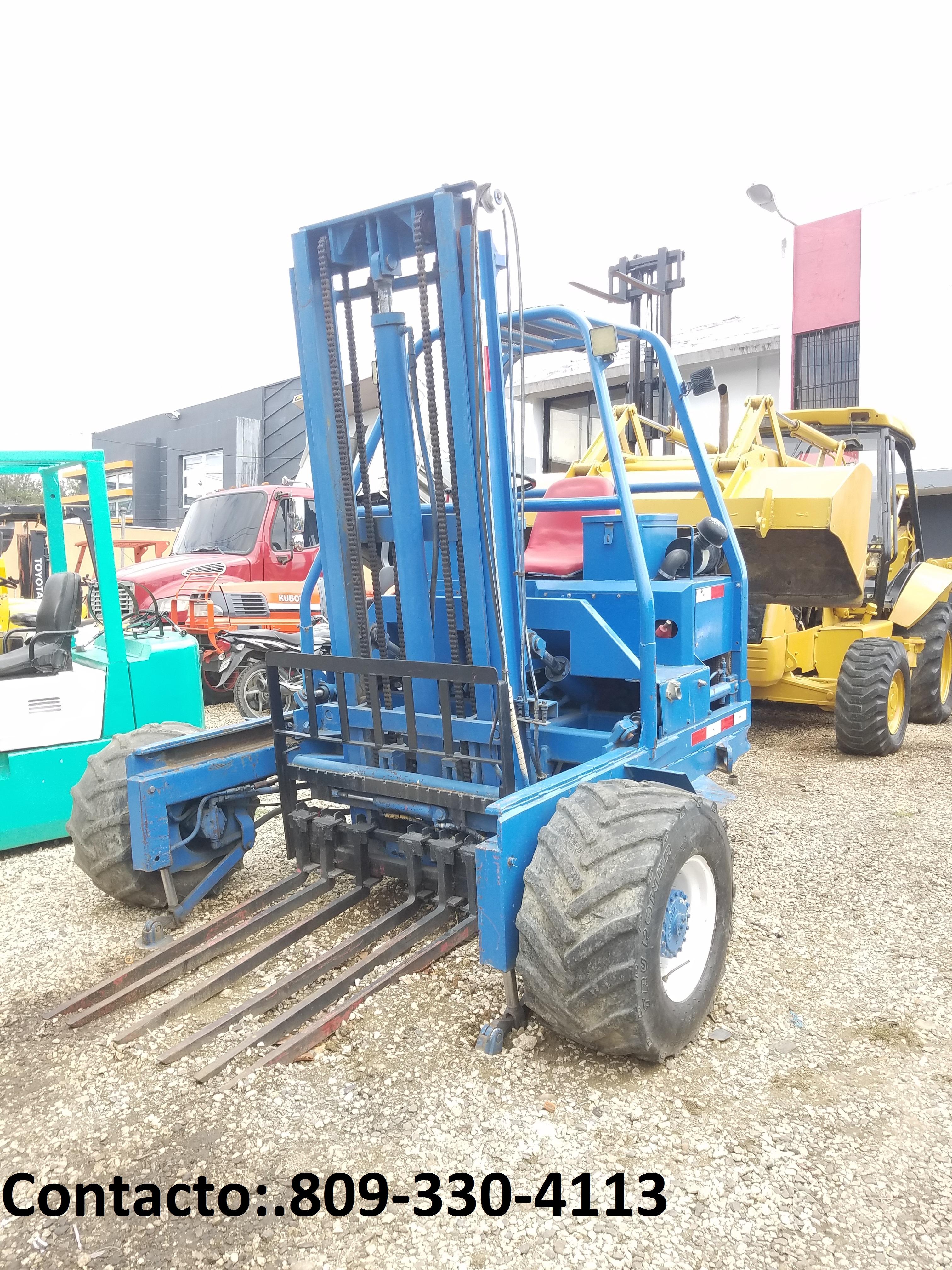 montacarga moffett construccion Foto 7294291-3.jpg