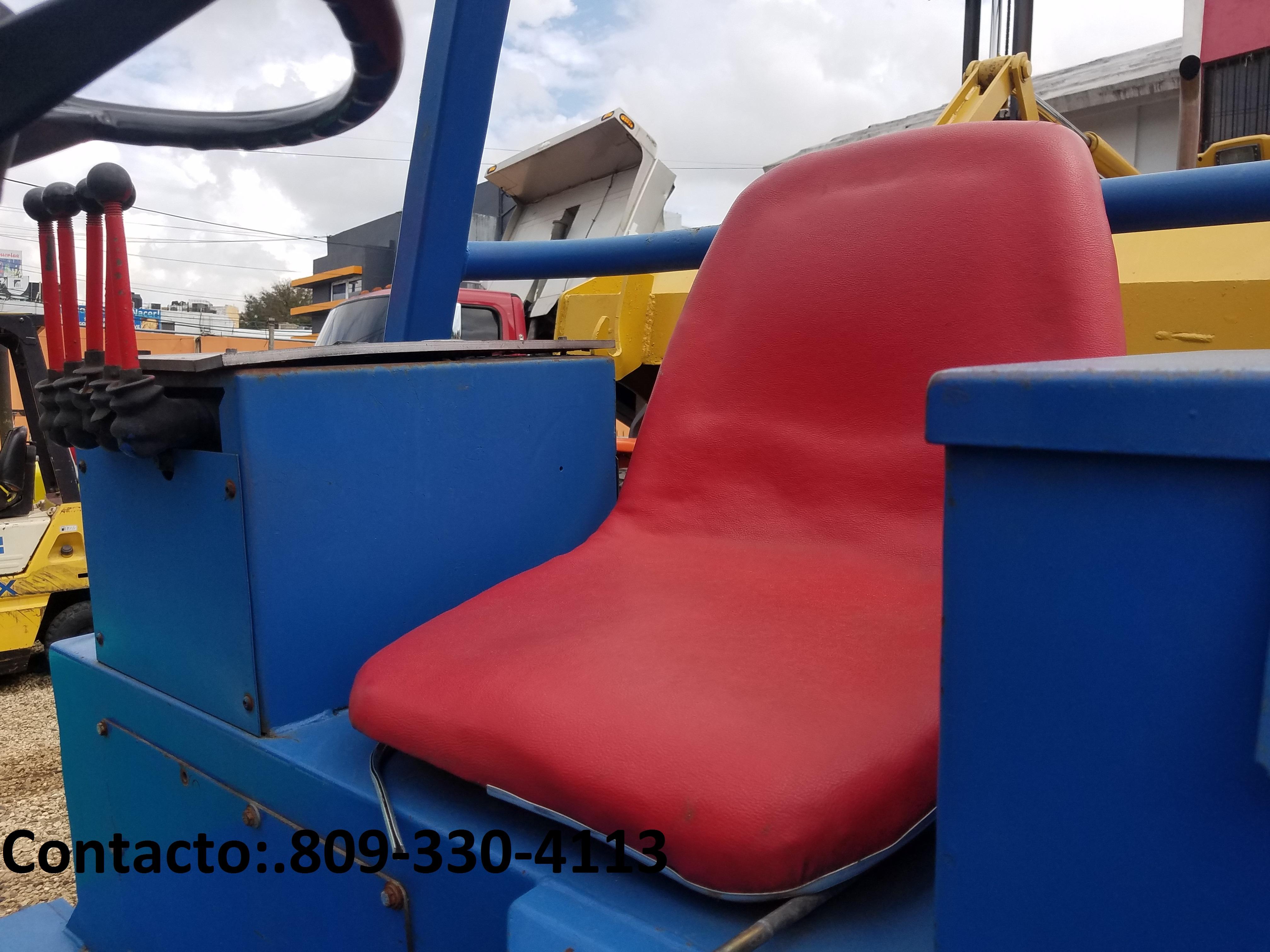 montacarga moffett construccion Foto 7294291-4.jpg