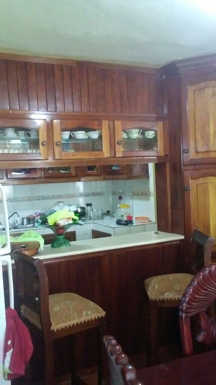 Fabricantes de gabinetes de cocina en madera de caoba  Foto 7294346-3.jpg