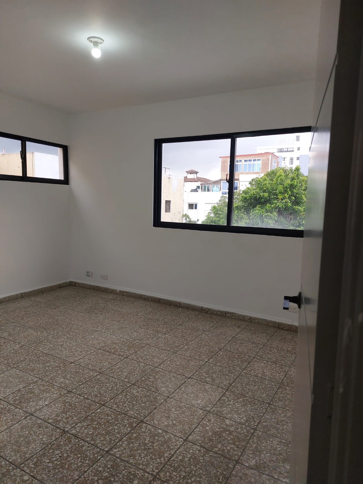 venta  apartamento avenida independencia una habitación zona tranquila Foto 7294375-2.jpg