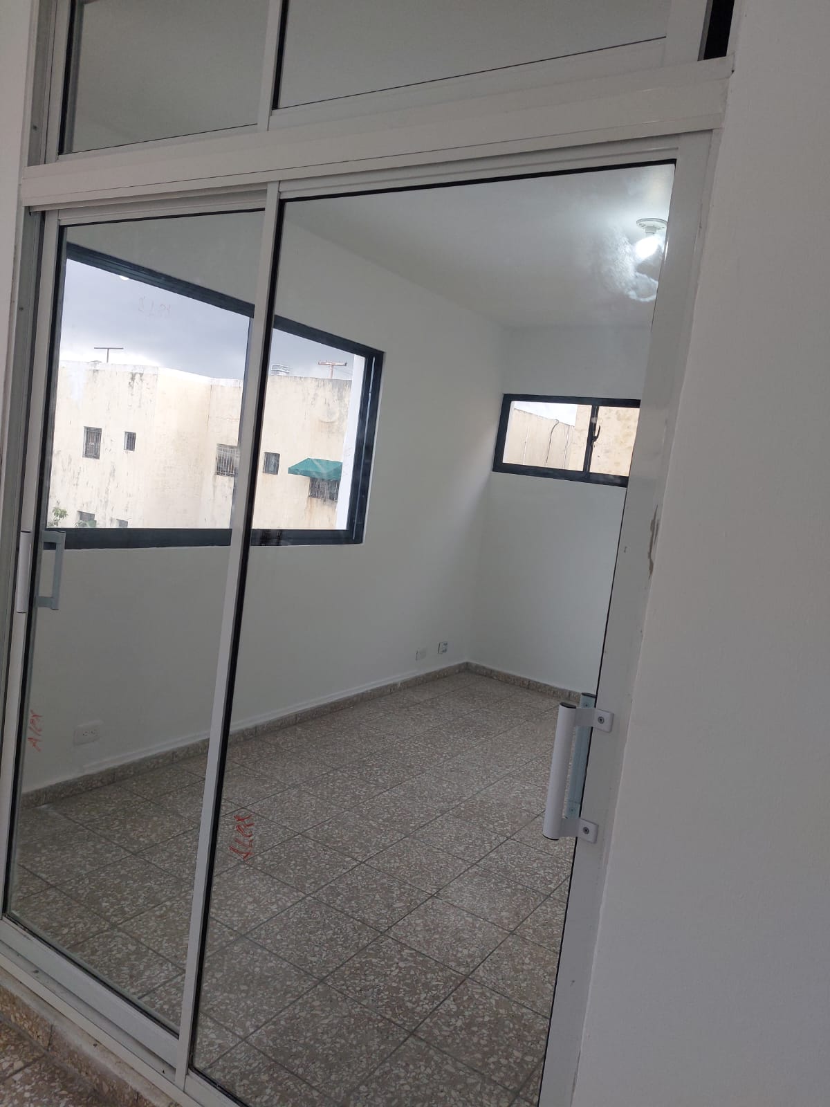 venta  apartamento avenida independencia una habitación zona tranquila Foto 7294375-5.jpg
