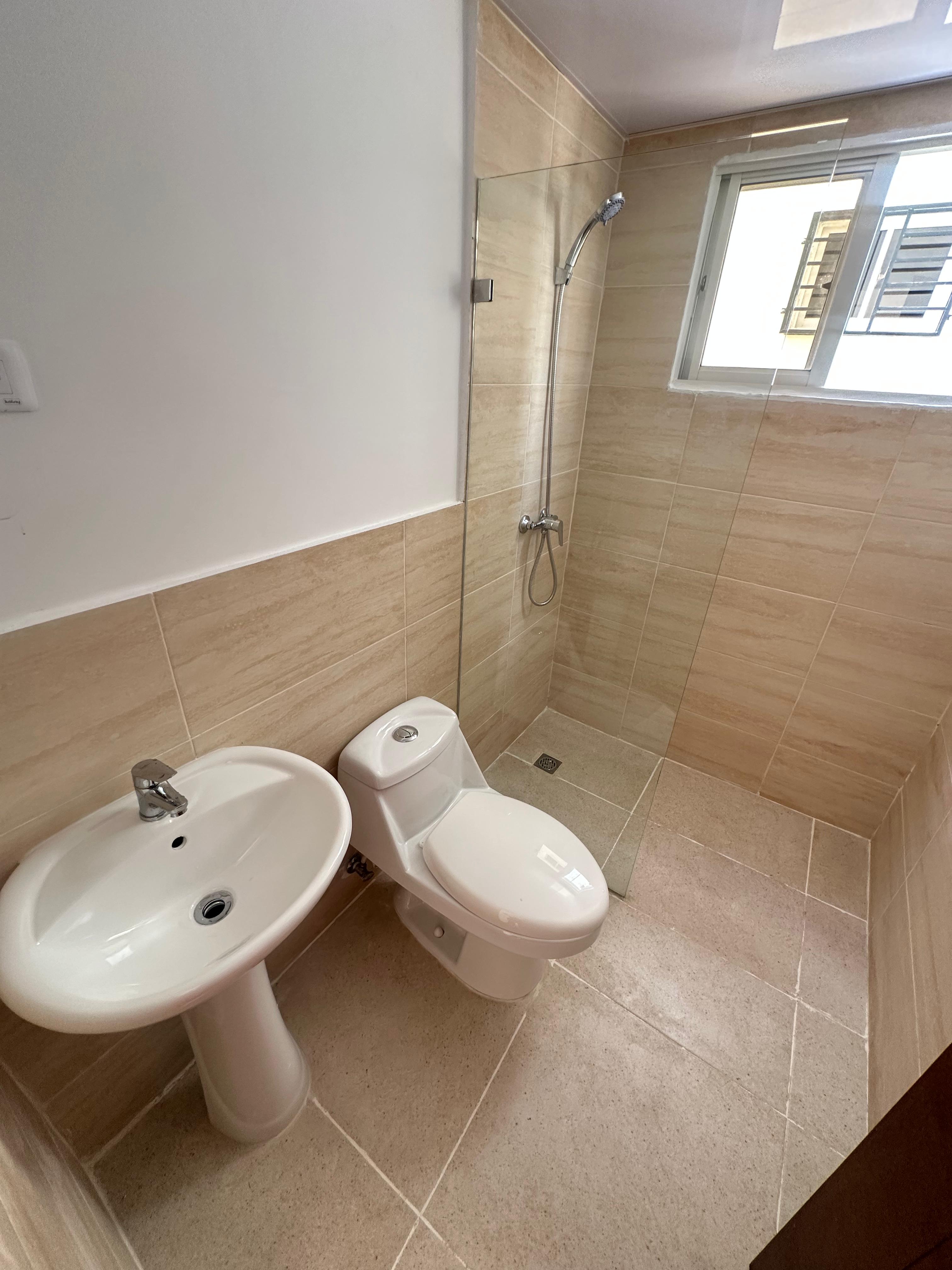 VENDO NUEVO A ESTRENAR APARTAMENTO PROXIMO A LA JACOBO MAJLUTA SANTO D Foto 7294386-5.jpg