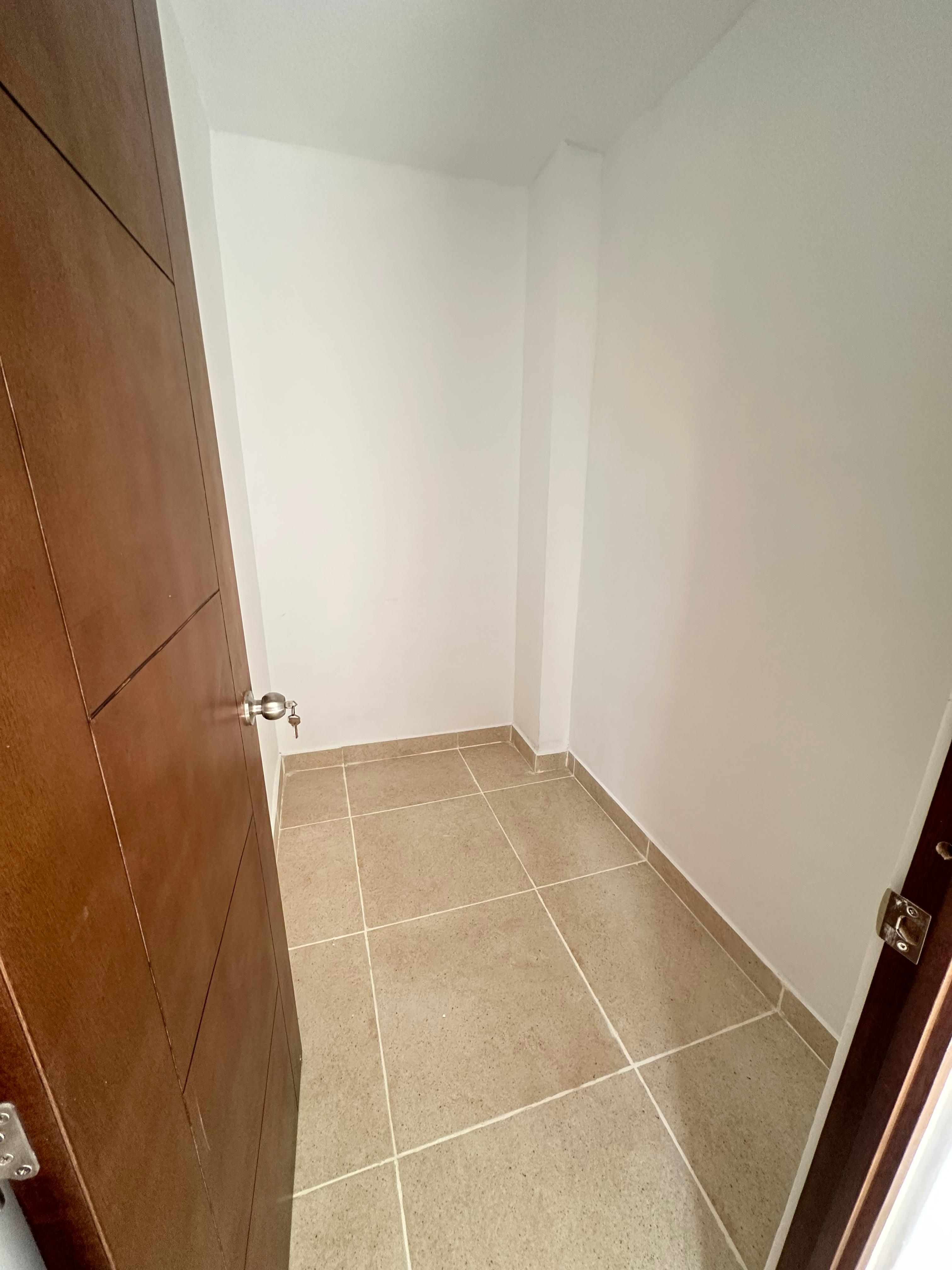 VENDO NUEVO A ESTRENAR APARTAMENTO PROXIMO A LA JACOBO MAJLUTA SANTO D Foto 7294386-6.jpg