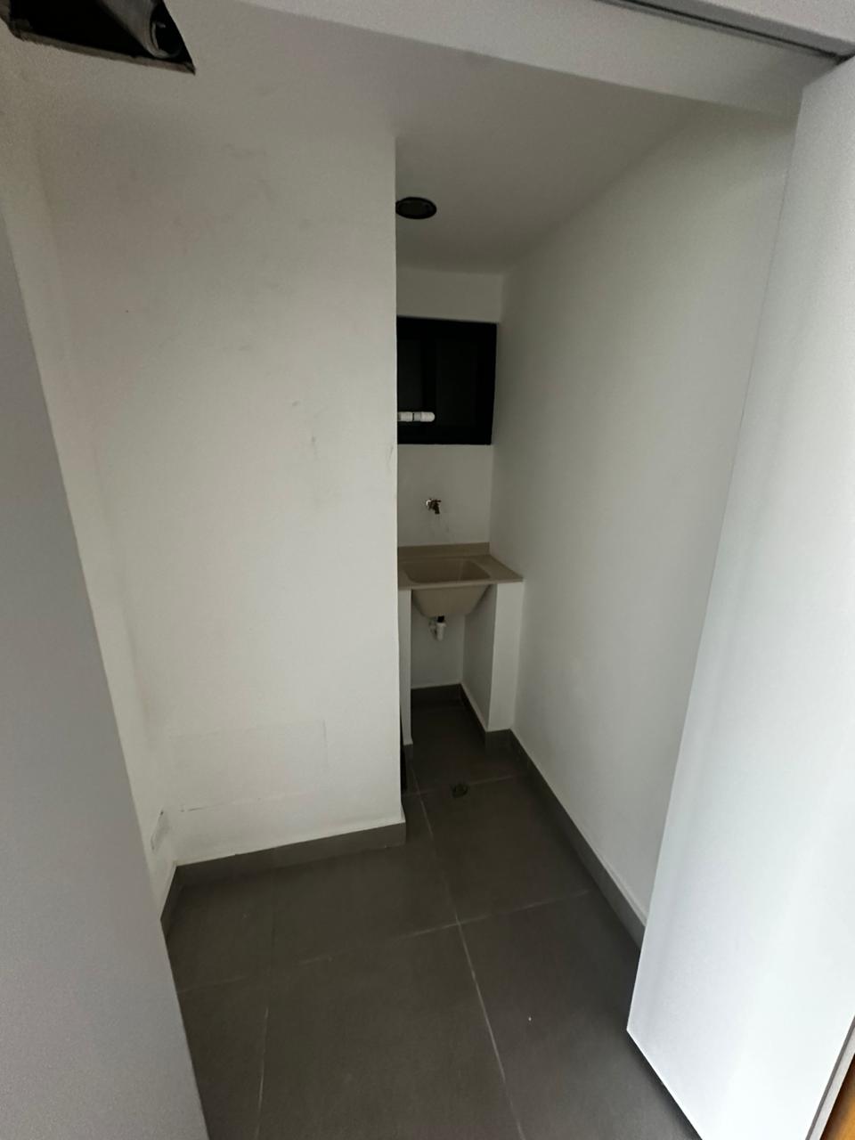 Rento Hermoso Apartamento Piso Alto En Moderna Torre En Gazcue  Foto 7294459-8.jpg