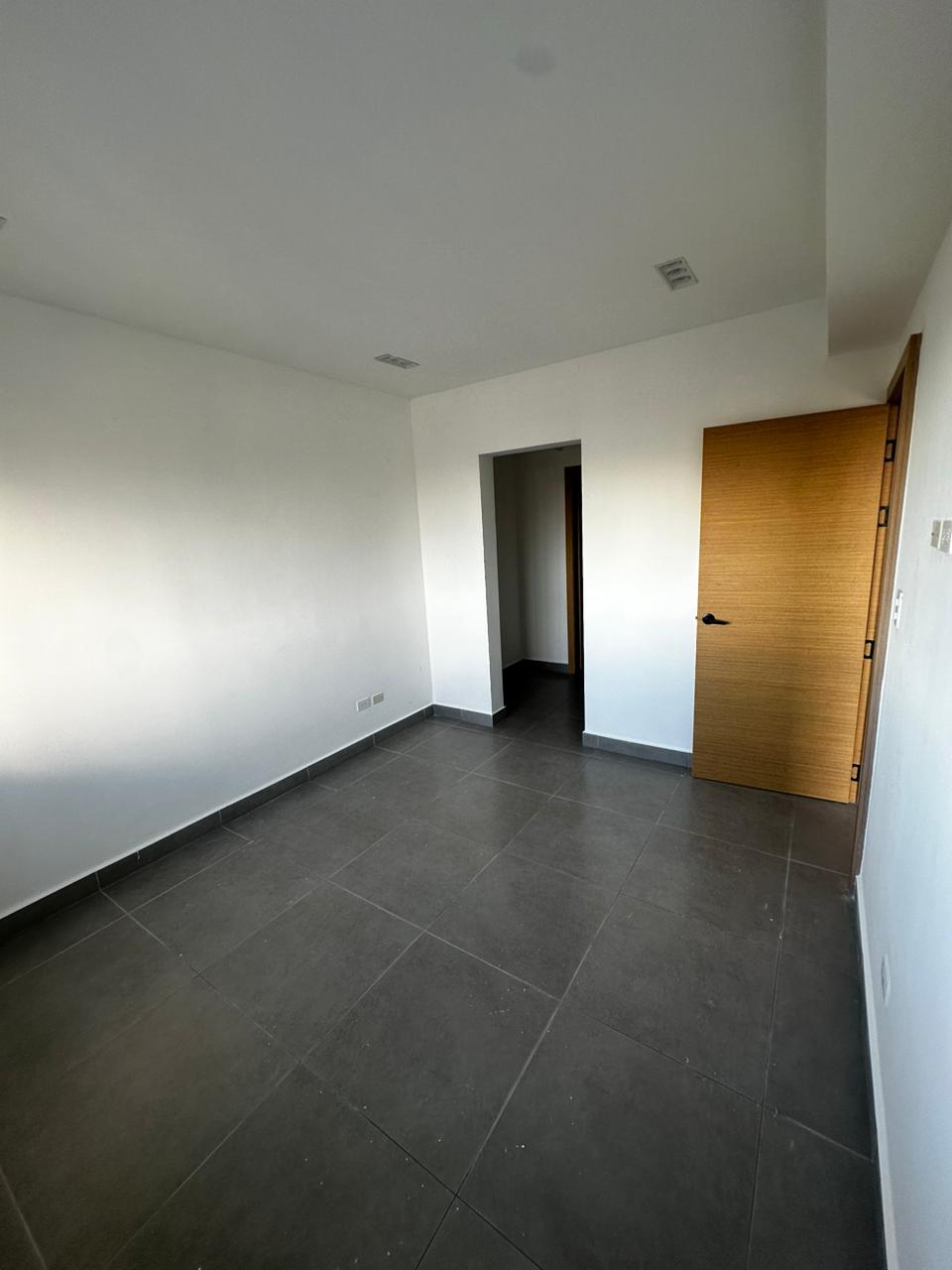 Rento Hermoso Apartamento Piso Alto En Moderna Torre En Gazcue  Foto 7294459-9.jpg