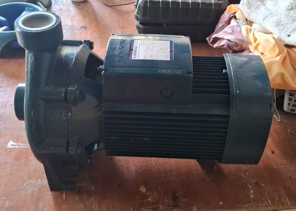 bomba de agua 5.5 hp pedrollo nueva 220 volt negociable  Foto 7294652-1.jpg