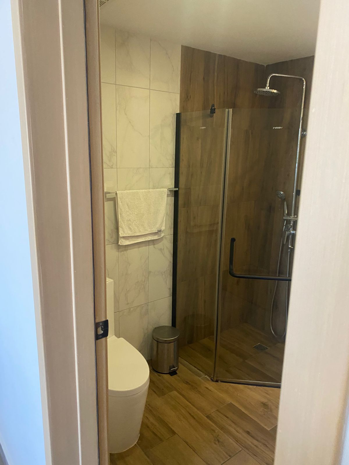 AMUEBLADO APARTAMENTO EN EXCLUSIVA TORRE PIANTINI Foto 7294758-14.jpg