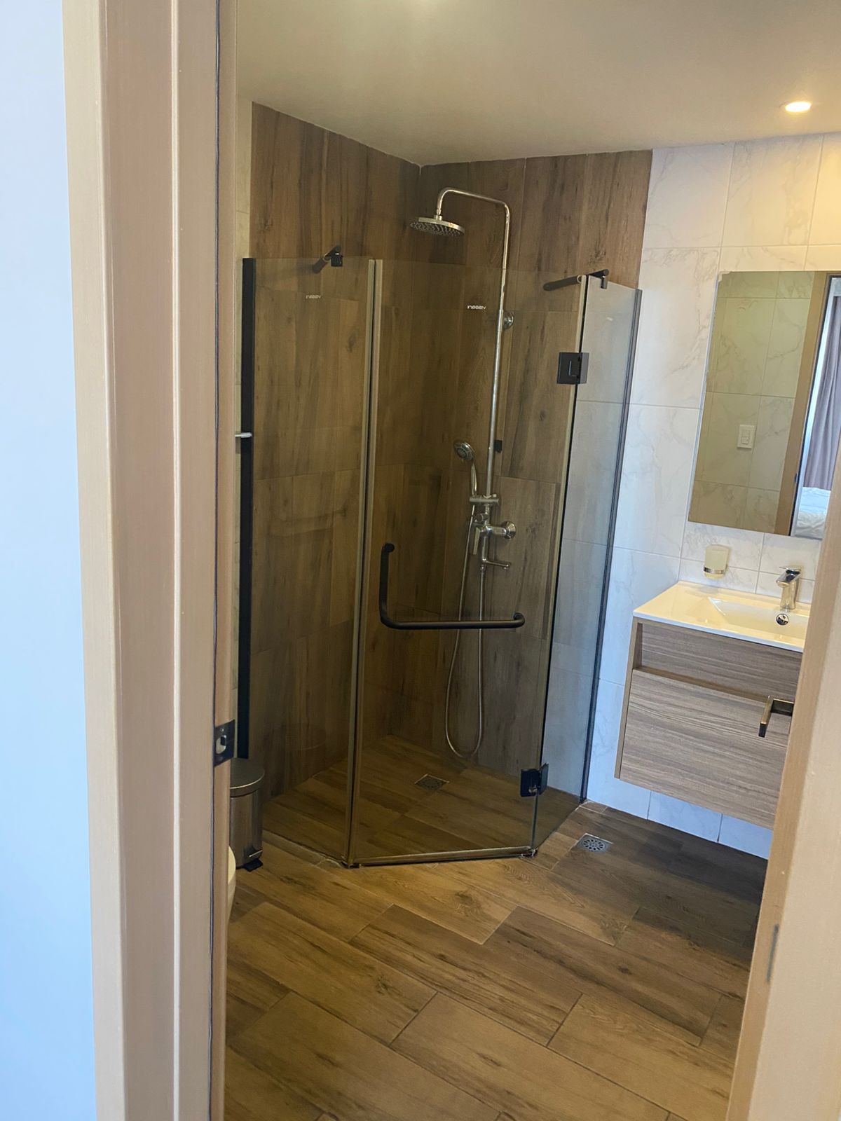 AMUEBLADO APARTAMENTO EN EXCLUSIVA TORRE PIANTINI Foto 7294758-15.jpg
