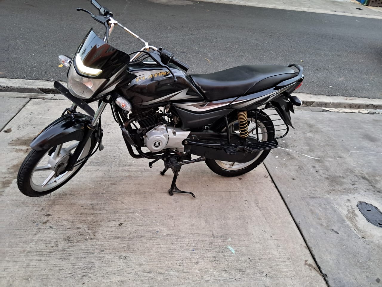Bajaj 100         Foto 7294967-4.jpg