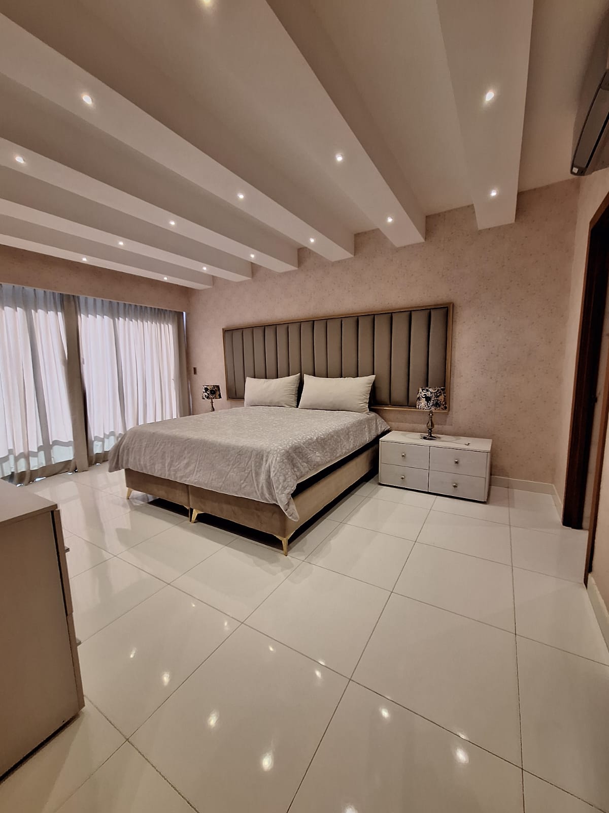IMPERDIBLE! EXCLUSIVO APARTAMENTO AMUEBLADO EN LA JULIA  Foto 7295001-13.jpg