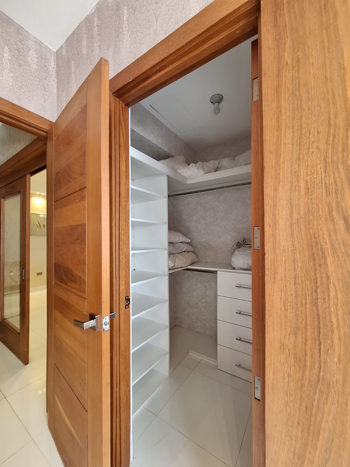 IMPERDIBLE! EXCLUSIVO APARTAMENTO AMUEBLADO EN LA JULIA  Foto 7295001-3.jpg