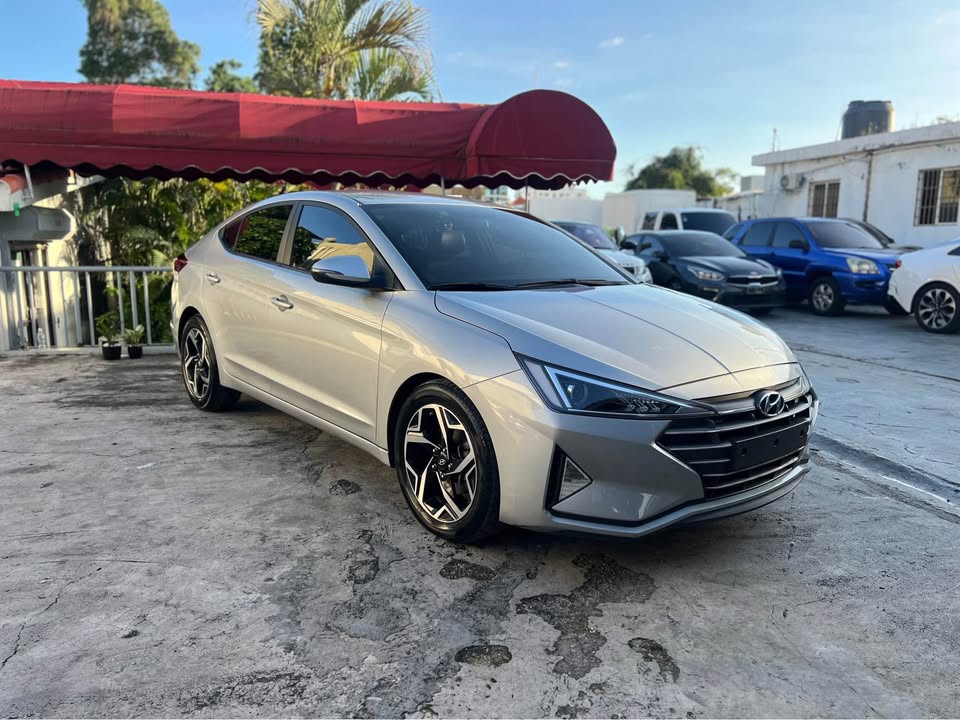 Hyundai Avante 2020 GLP  GASOLINA Foto 7295015-10.jpg