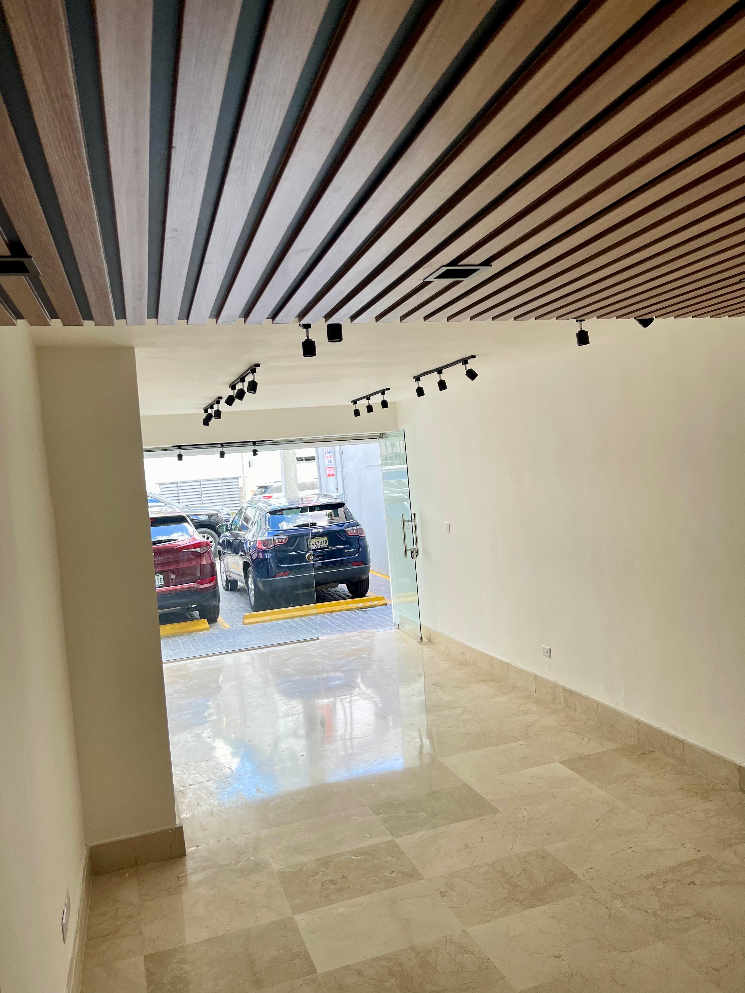SE ALQUILA LOCAL COMERCIAL – EVARISTO MORALES Foto 7295103-4.jpg
