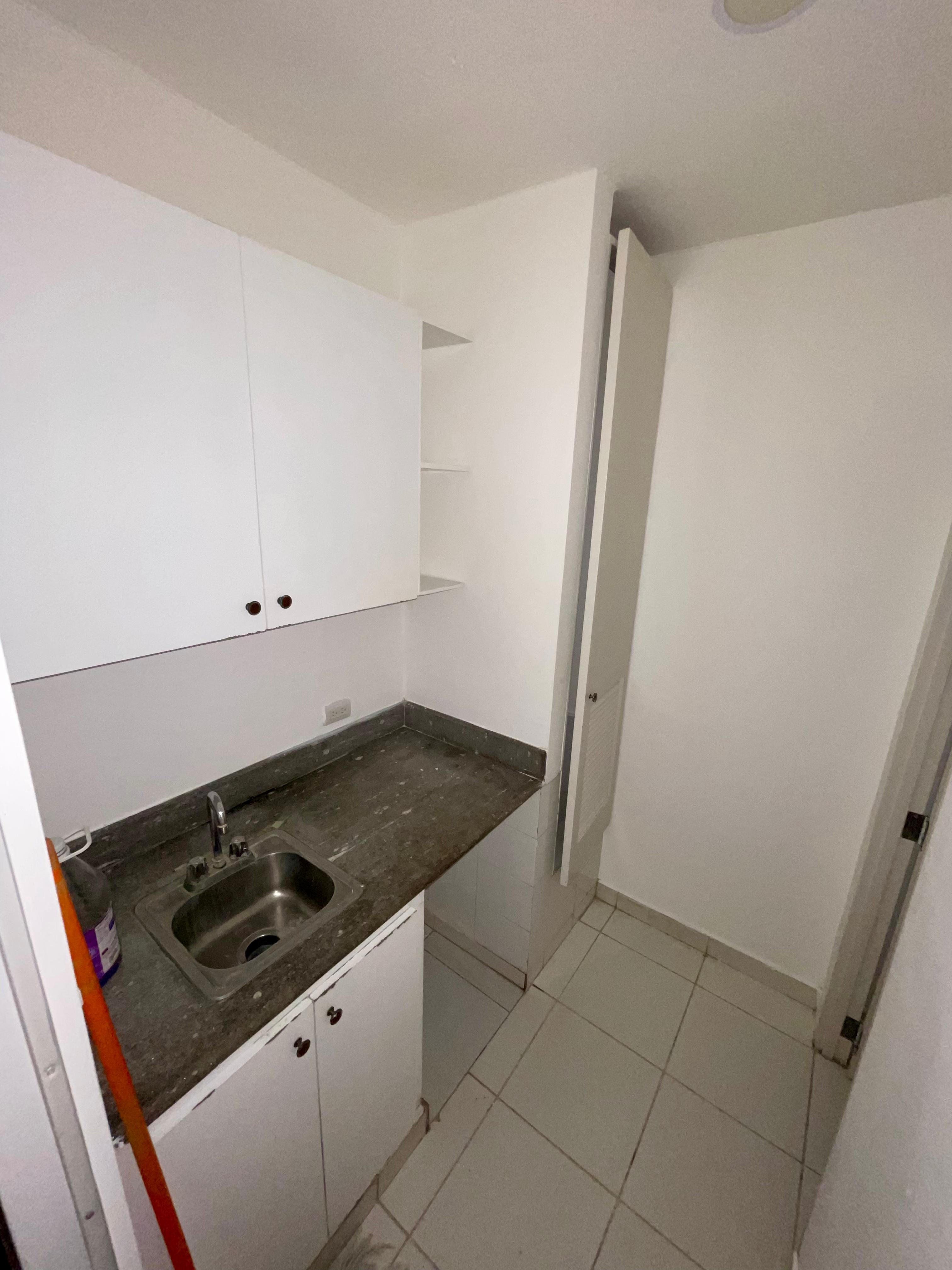 SE ALQUILA LOCAL COMERCIAL – EVARISTO MORALES Foto 7295103-7.jpg