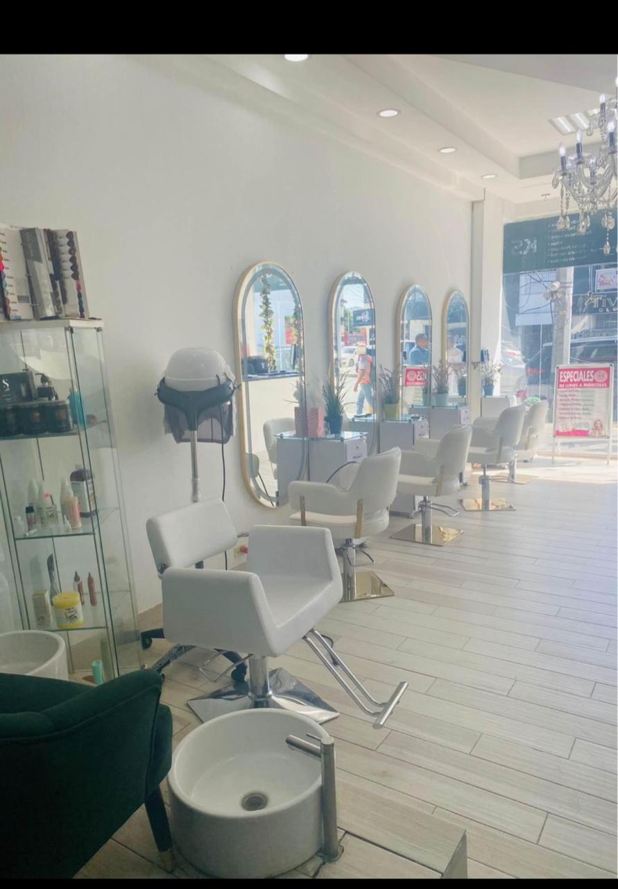 Vendo Punto Comercial Salón de Belleza Totalmente Amueblado Foto 7295115-4.jpg