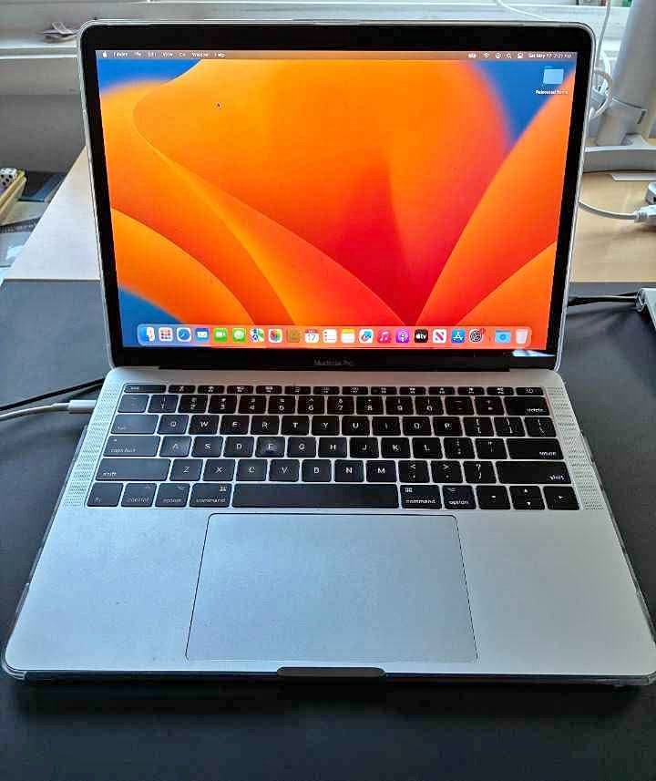 MacBook Pro 2017 13 inch i5 128GBSSD 8GB RAM en Samaná Foto 7295138-1.jpg