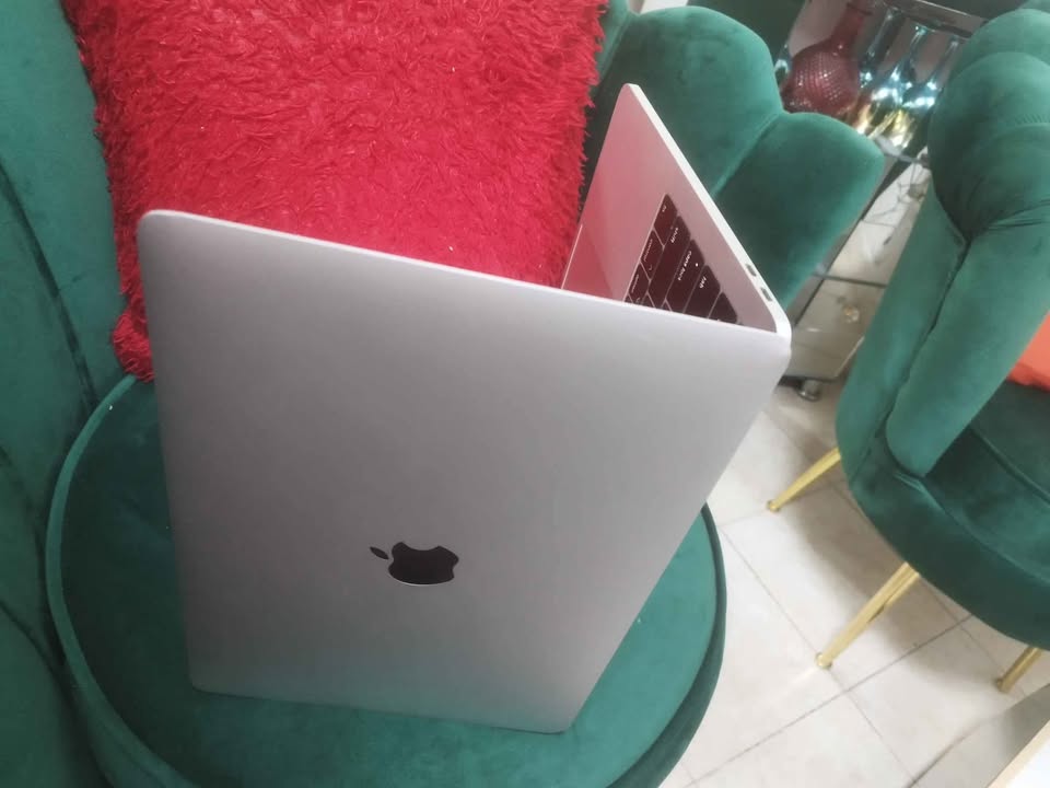 MacBook Pro 2017 13 inch i5 128GBSSD 8GB RAM en Samaná Foto 7295138-2.jpg