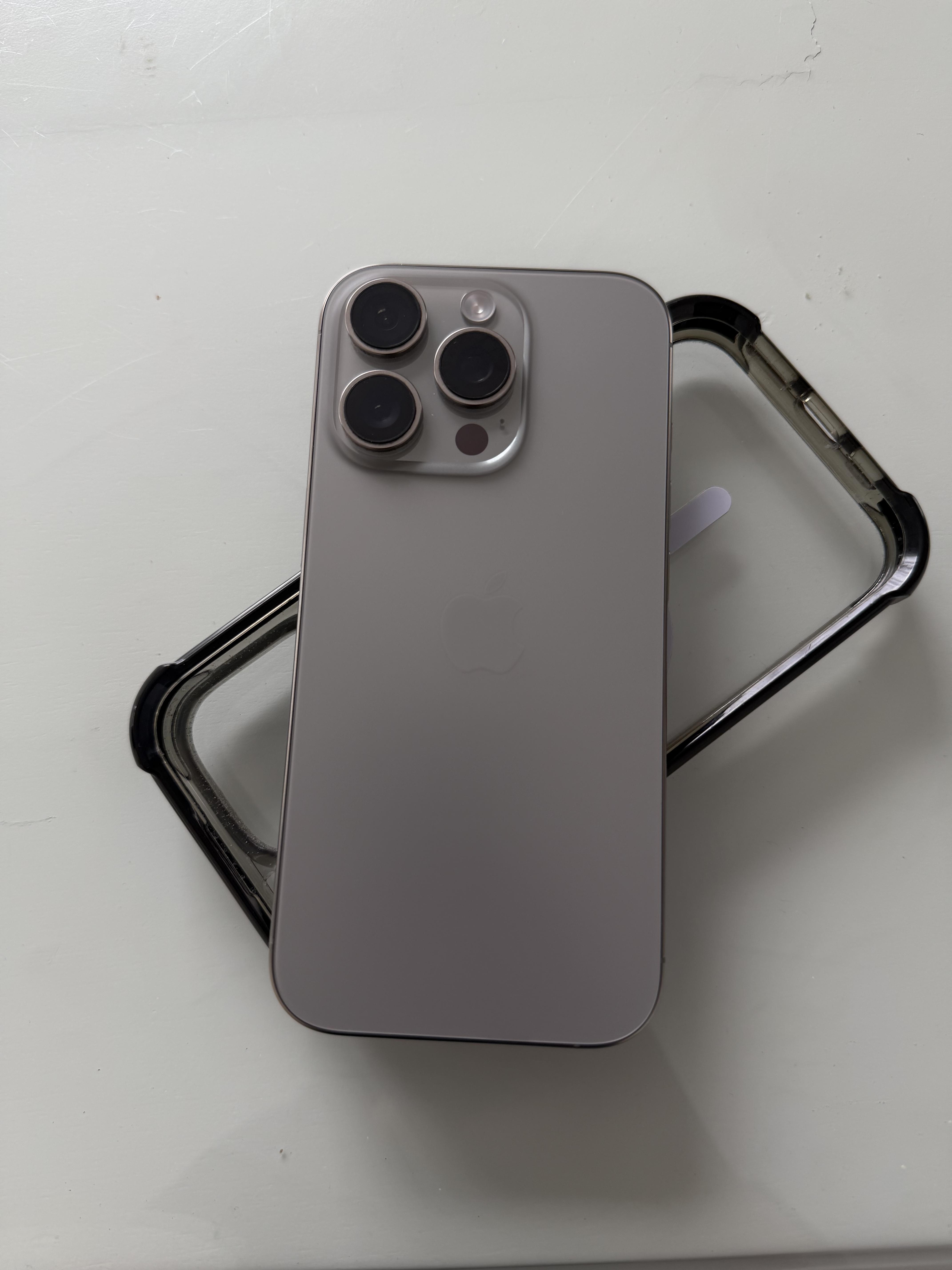 Vendo iPhone 16 Pro  Foto 7295166-5.jpg