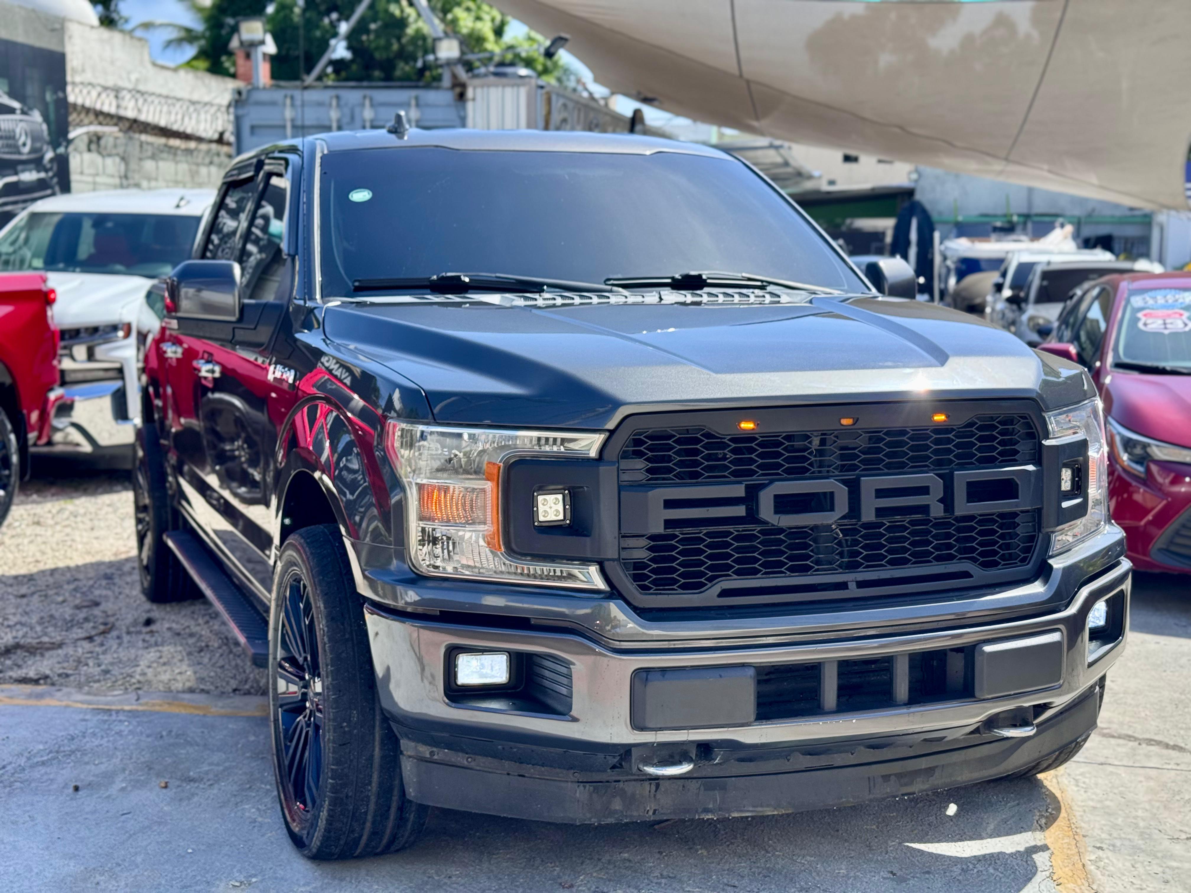 Ford F150 XLT 2018 clean carfax  en Santo Domingo DN Foto 7295375-4.jpg