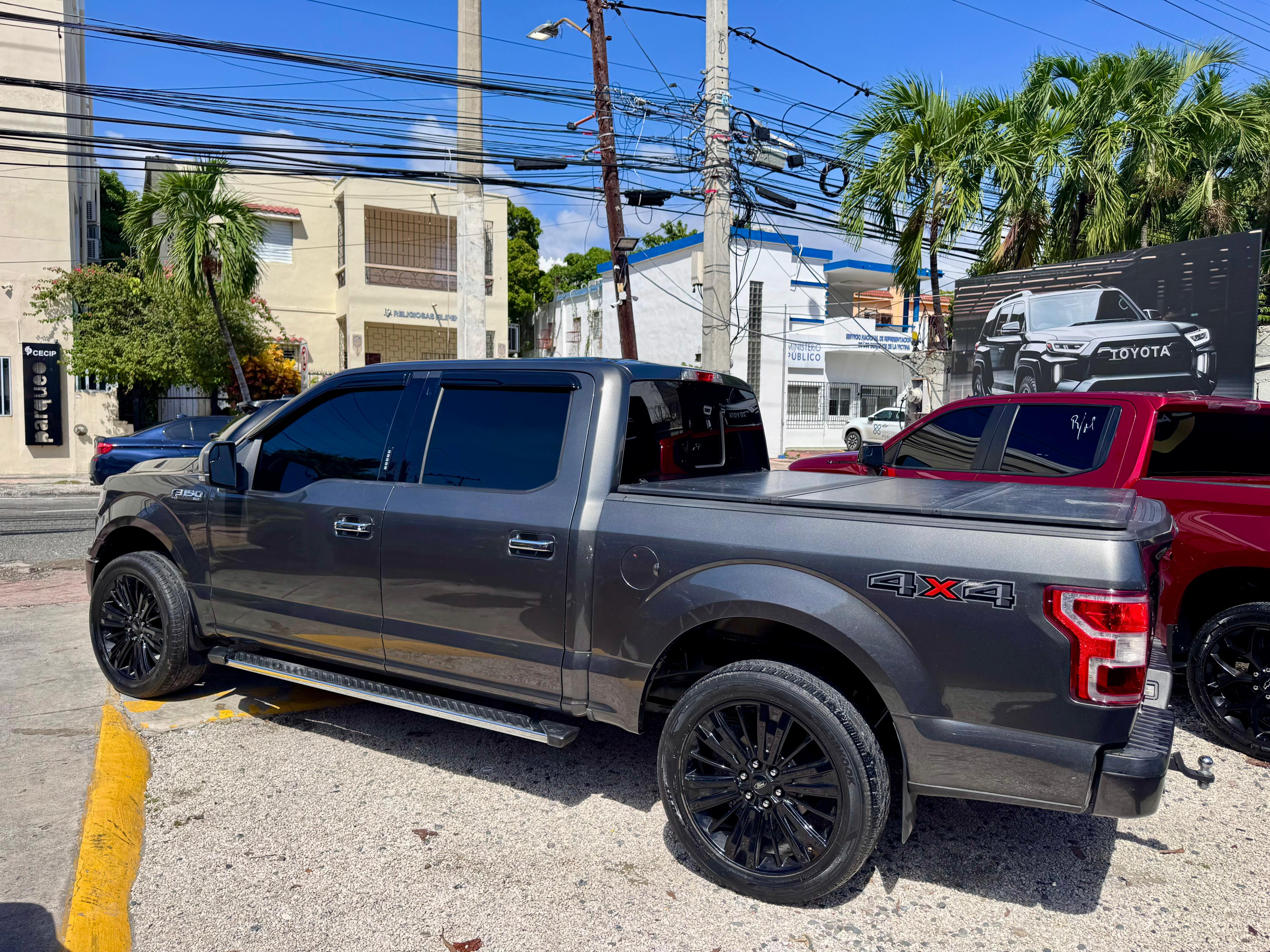 Ford F150 XLT 2018 clean carfax  en Santo Domingo DN Foto 7295375-5.jpg