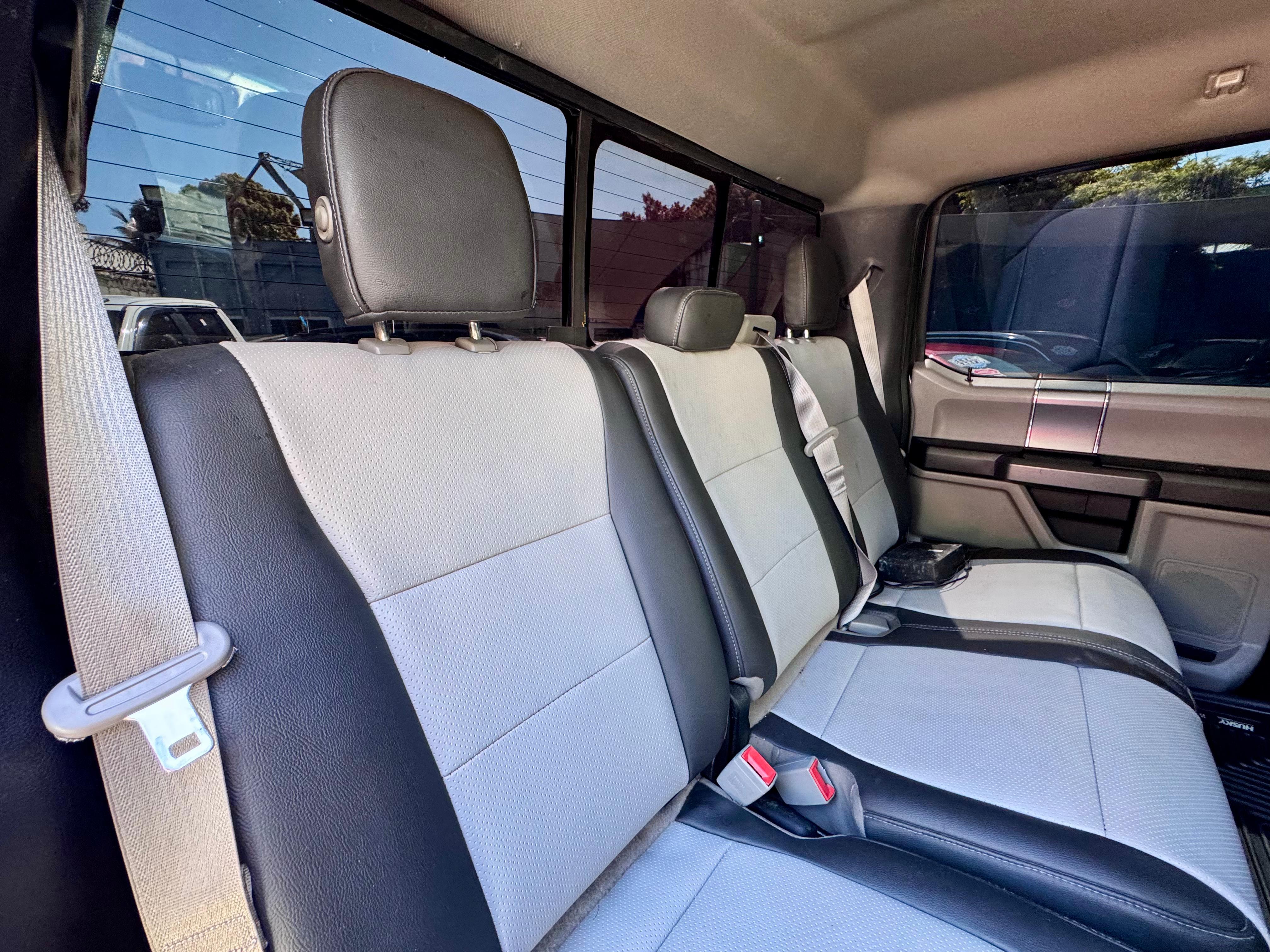 Ford F150 XLT 2018 clean carfax  en Santo Domingo DN Foto 7295375-7.jpg