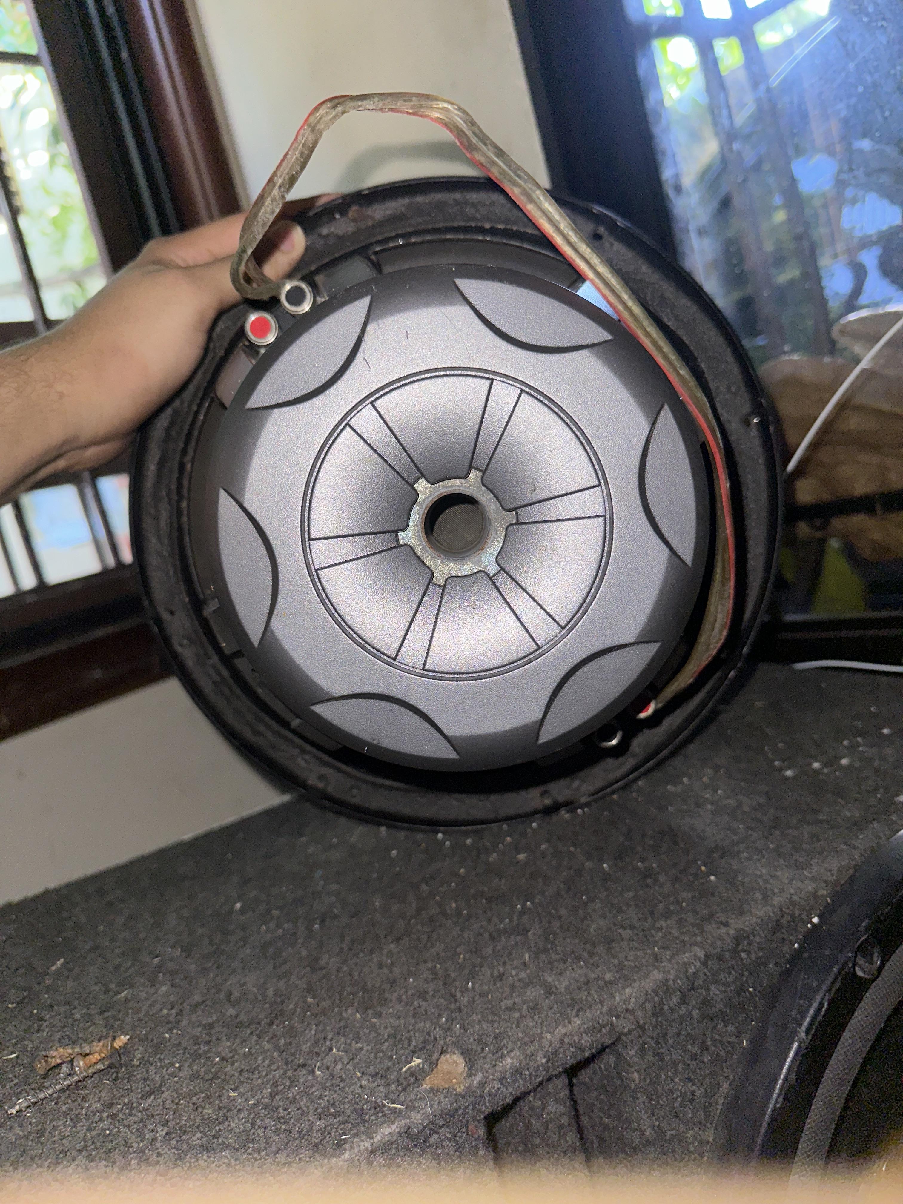 subwoofer bajo de 12 Pioneer T5 1000 watts cada una Planta comando CM  Foto 7295471-5.jpg