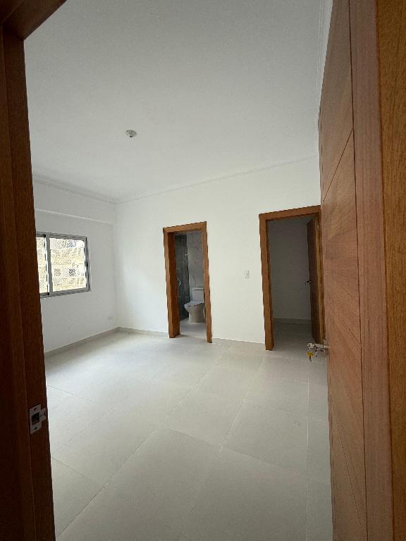 APARTAMENTO EN EL ENSANCHE NACO Foto 7295505-12.jpg